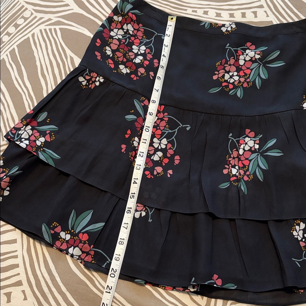 ANN TAYLOR LOFT floral mini skirt - Picture 6 of 9